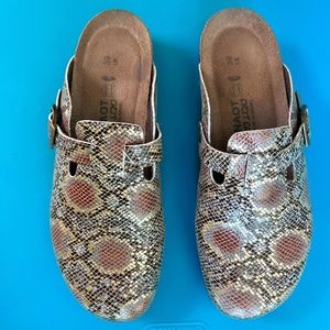Naot clog size 39